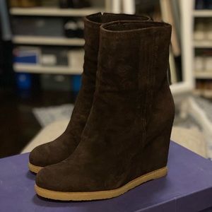 Stuart Weitzman suede platform sole booties, size 40 EUR/9,5 US, brown
